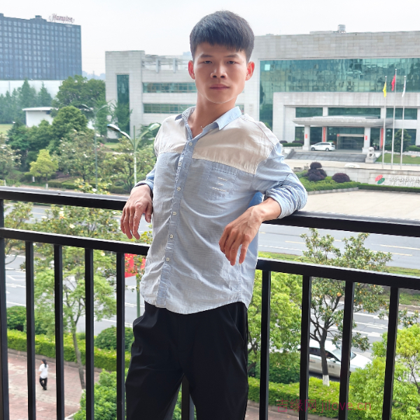 湖南28岁单身帅哥真诚找对象-嘉兴征婚相亲网